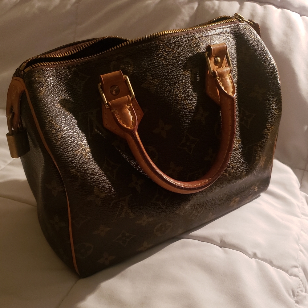 Authentic Louis Vuitton Speedy 25